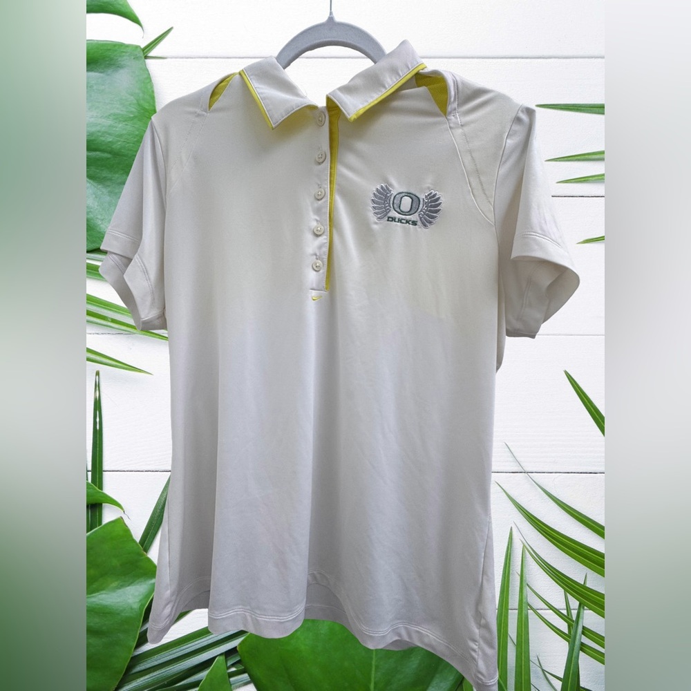 Nike Oregon women’s golf shirt - hardly worn